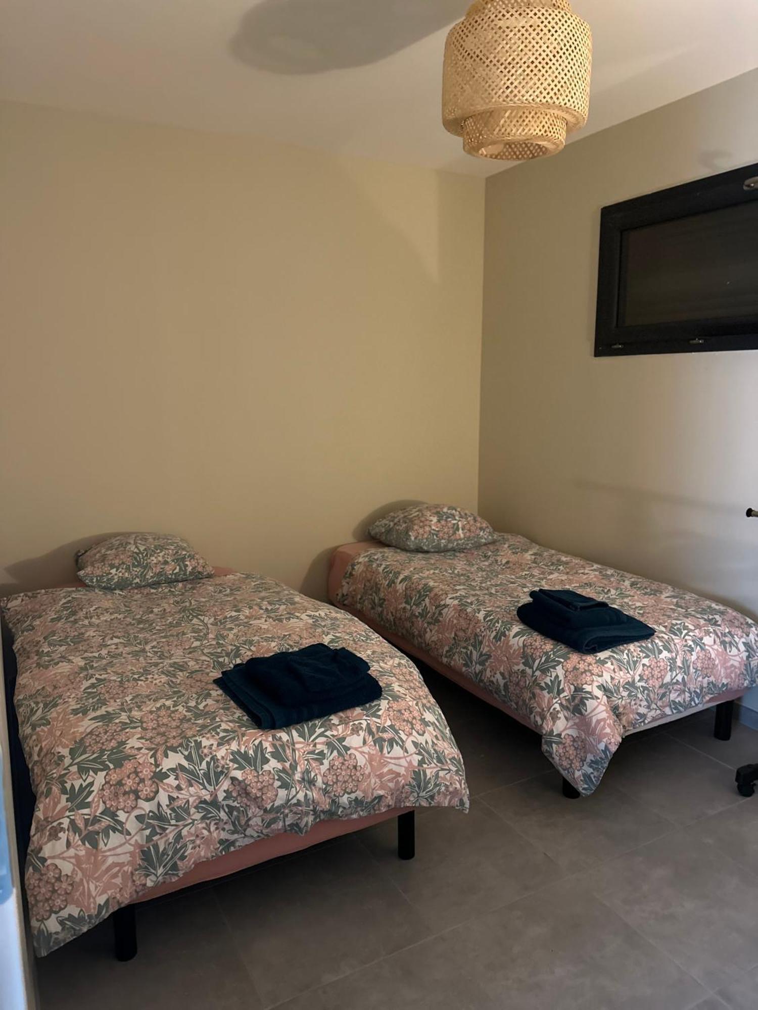 Maison T3 Dans Un Village Calme Saint-Mitre-les-Remparts Zewnętrze zdjęcie