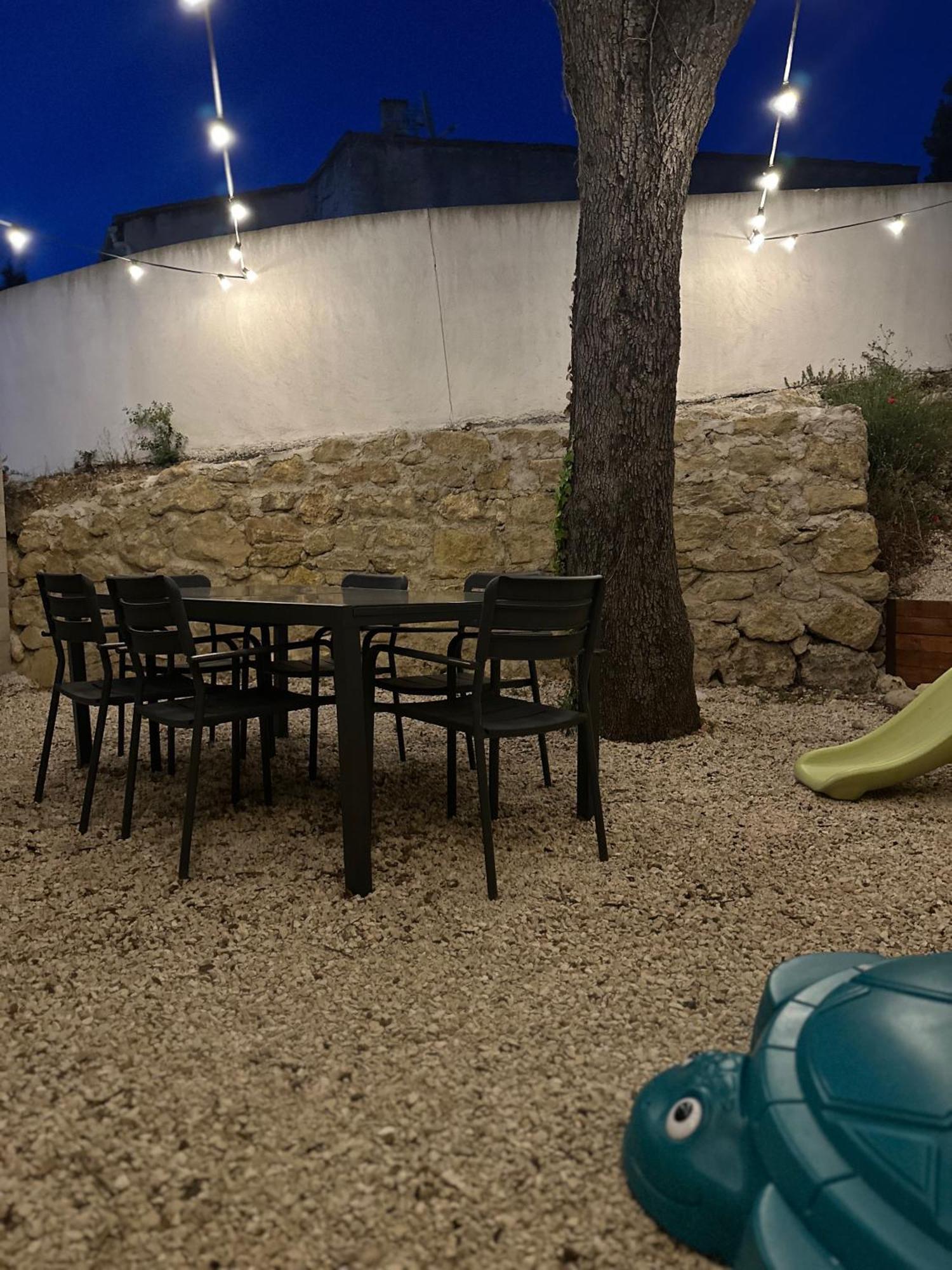 Maison T3 Dans Un Village Calme Saint-Mitre-les-Remparts Zewnętrze zdjęcie