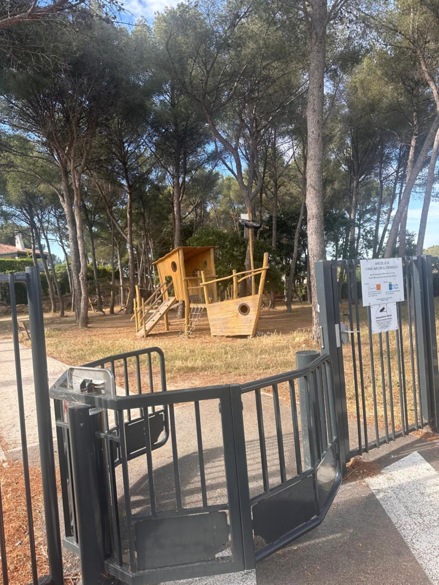 Maison T3 Dans Un Village Calme Saint-Mitre-les-Remparts Zewnętrze zdjęcie
